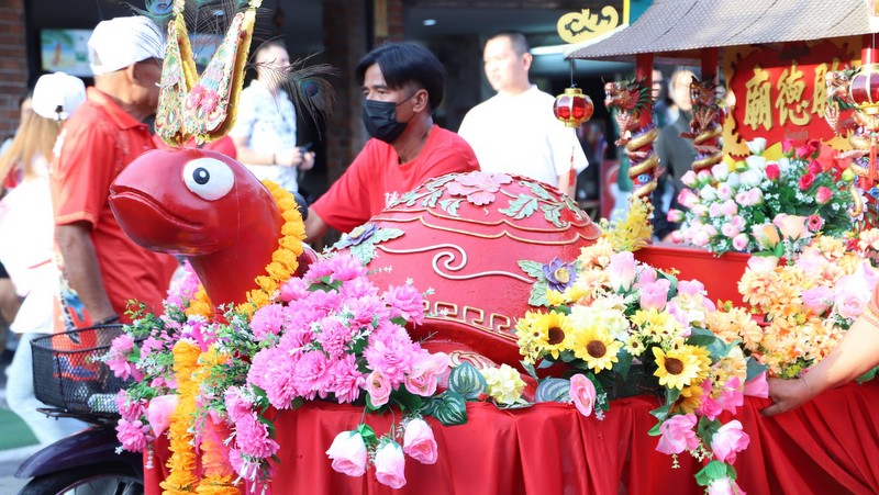 hungry ghost festival phuket Red Turtle Cakes Phuket